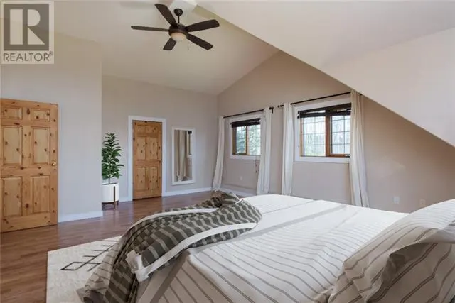 176 Saprae Crescent