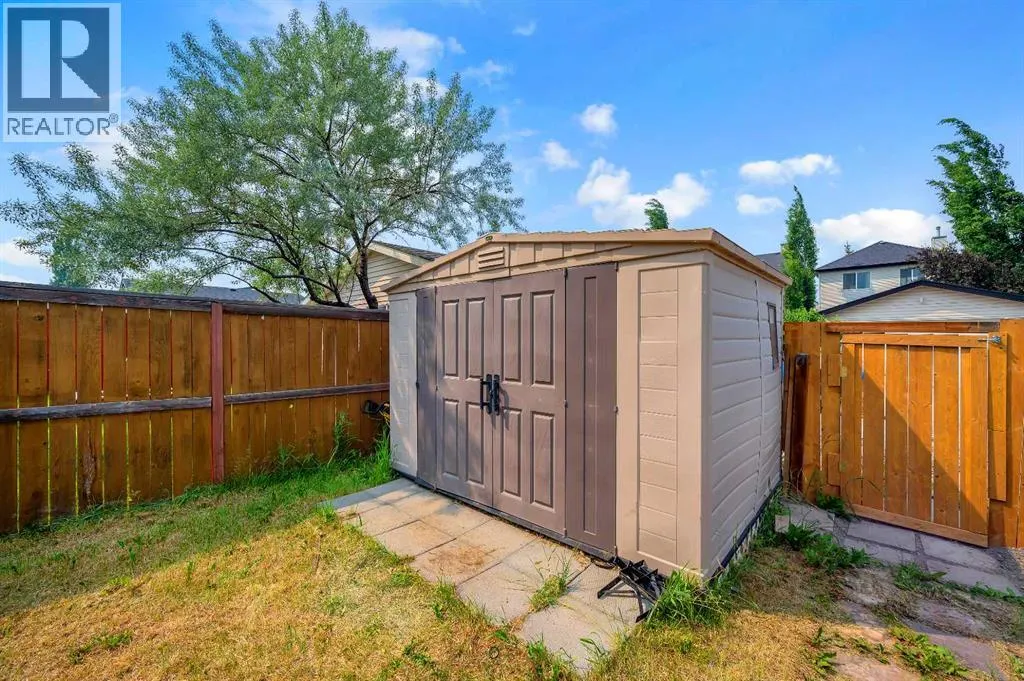 147 Silverado Plains Close SW