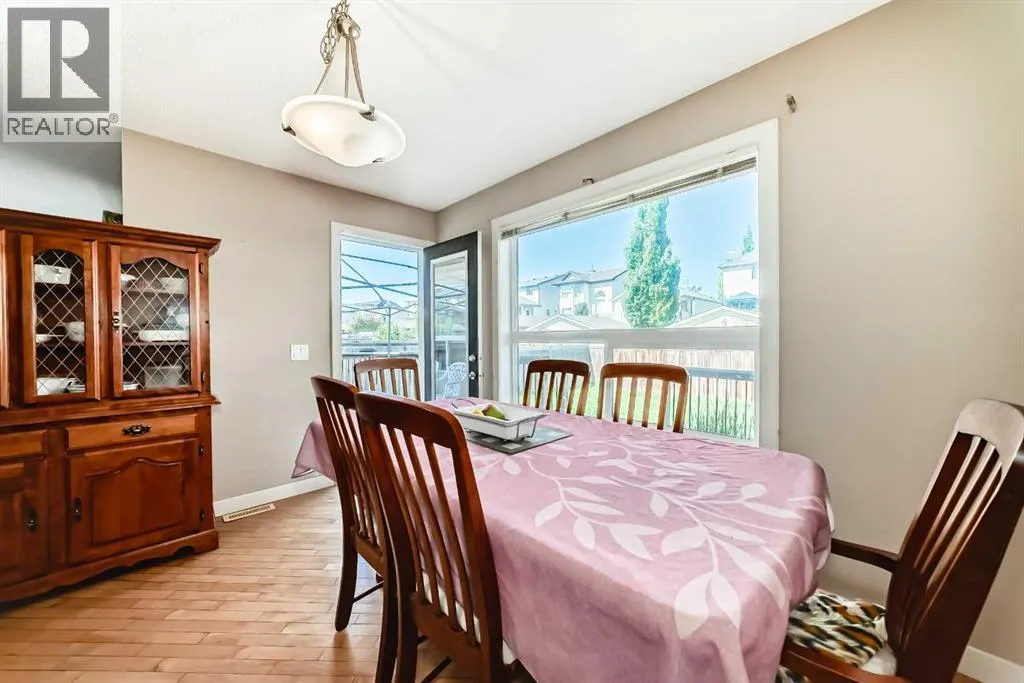 79 Everstone Drive SW