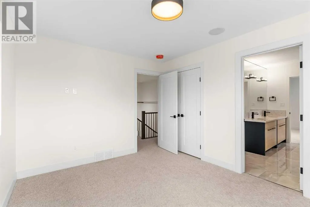 476 WEST CHESTERMERE Drive