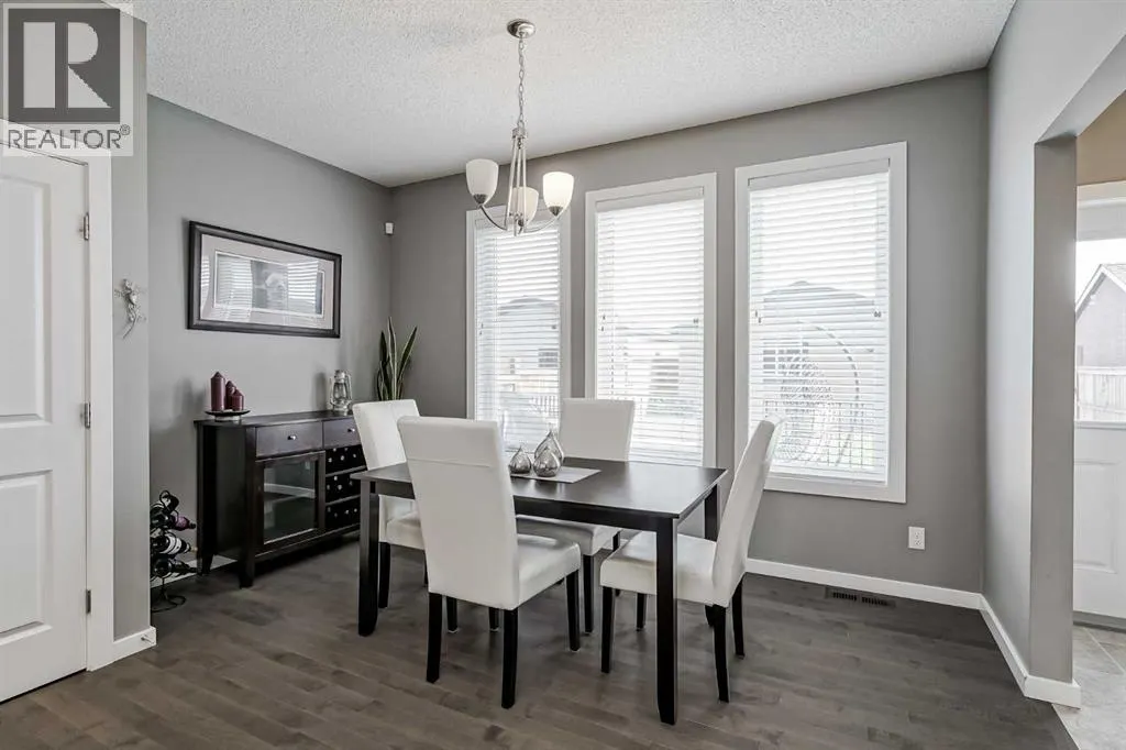 280 Marquis Heights SE
