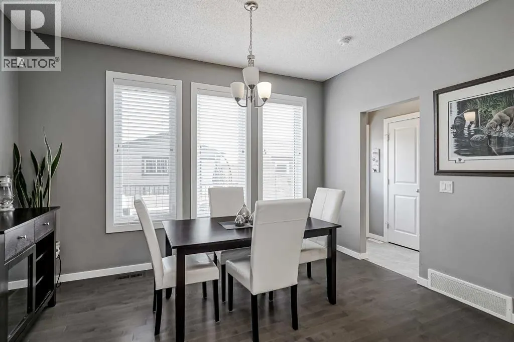280 Marquis Heights SE
