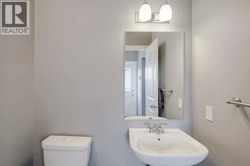 280 Marquis Heights SE