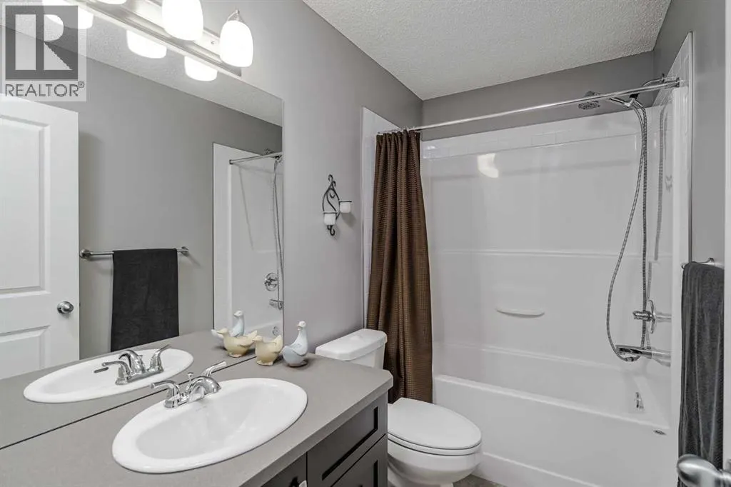 280 Marquis Heights SE