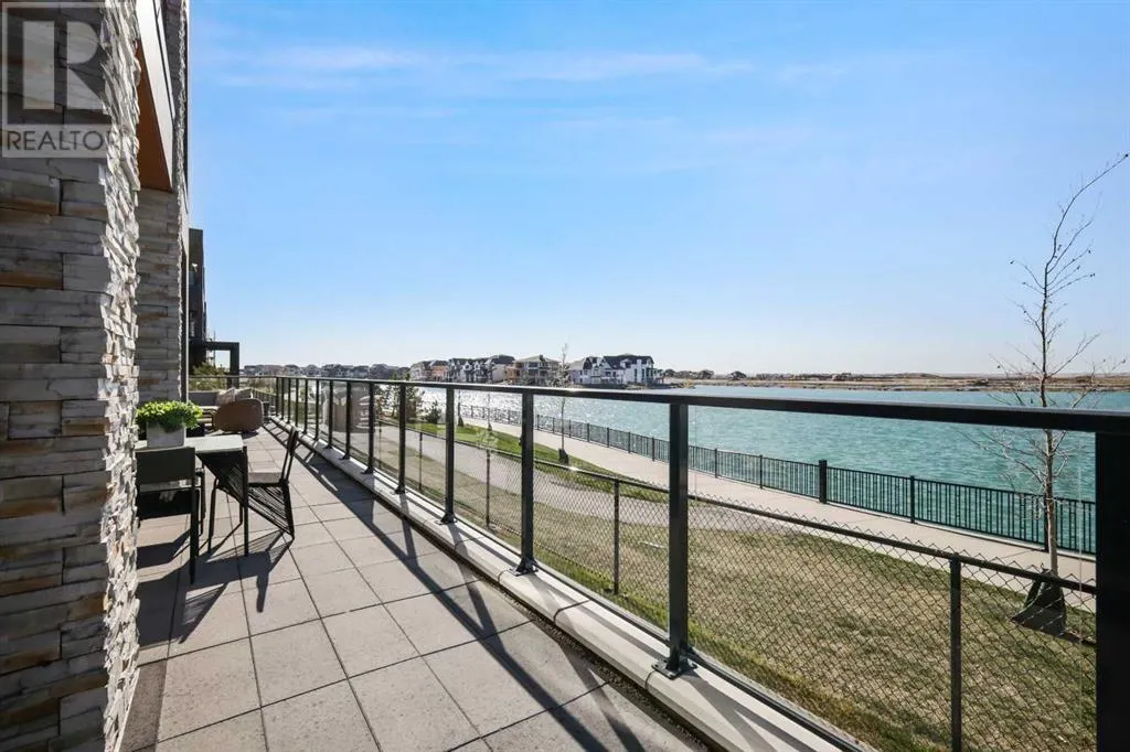 101, 180 Marina Cove SE