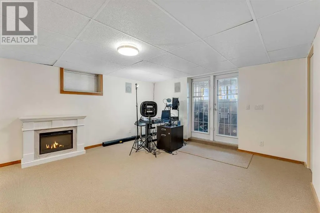 881 East Chestermere Drive
