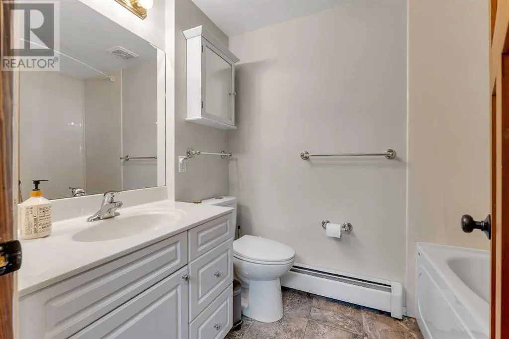 881 East Chestermere Drive