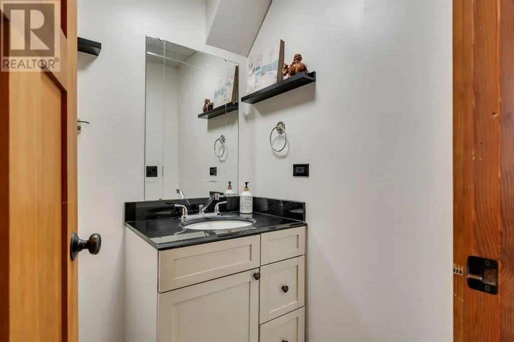 881 East Chestermere Drive