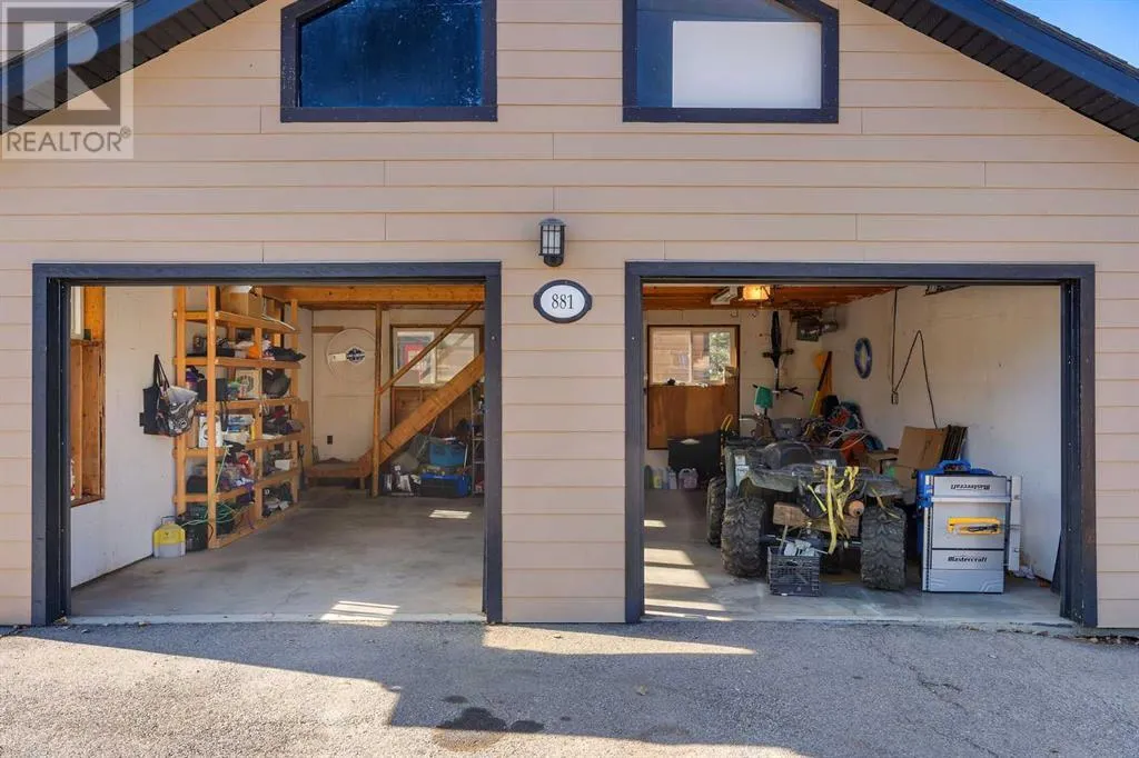 881 East Chestermere Drive