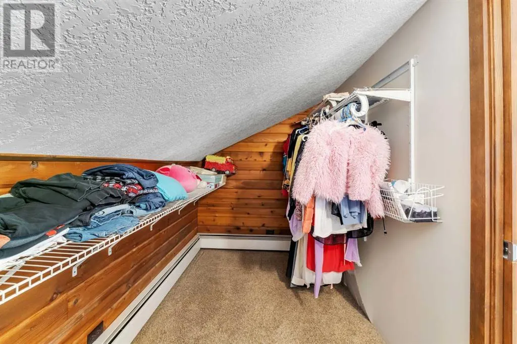 881 East Chestermere Drive