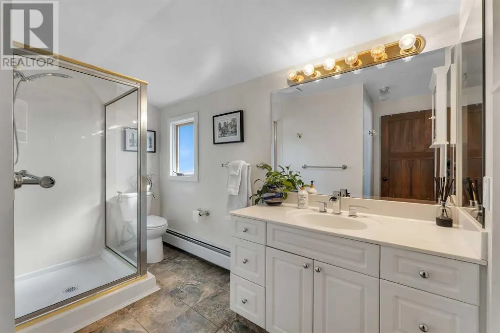 881 East Chestermere Drive