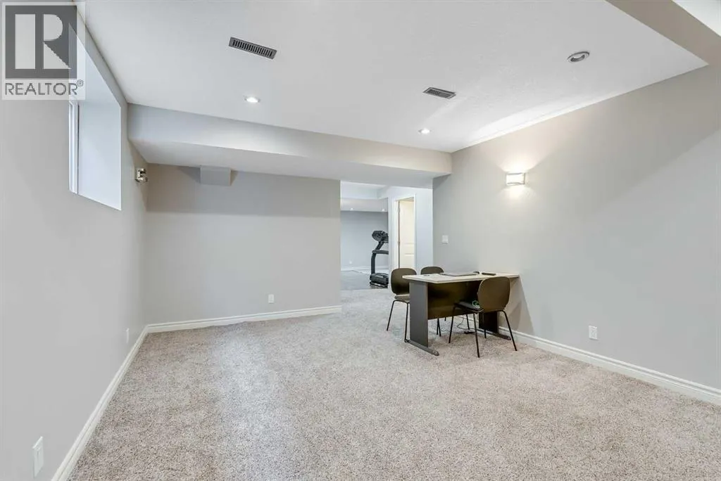 178 Baywater Rise SW