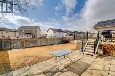 163 Springmere Close