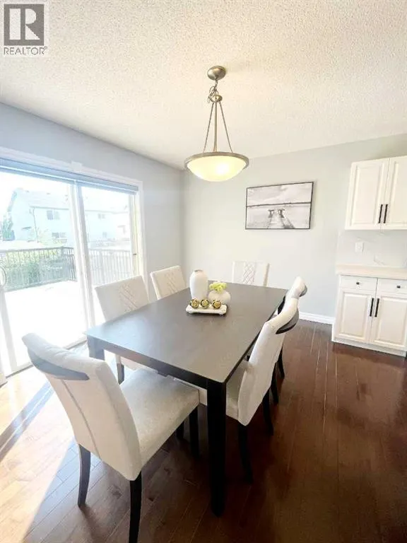 163 Springmere Close