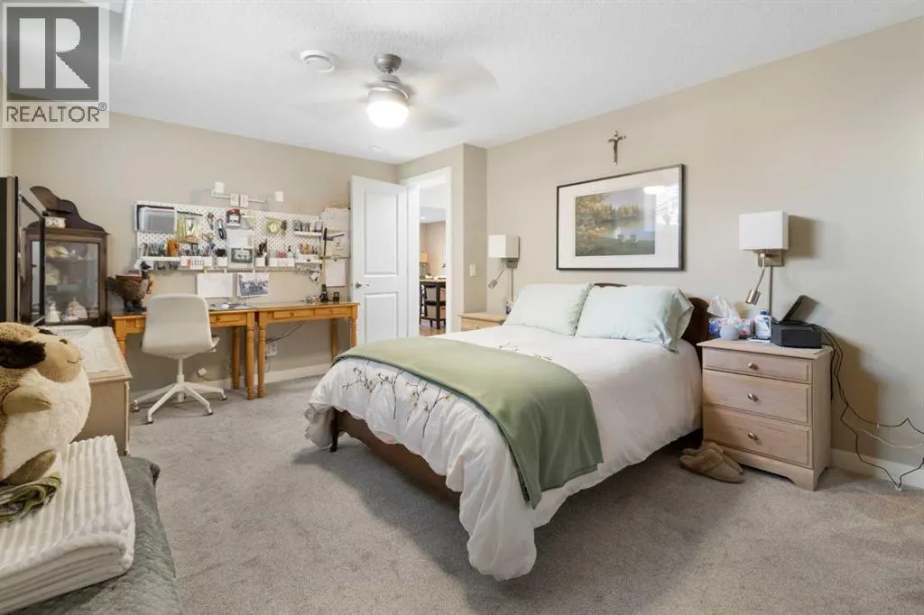 33 Silverado Crest Bay SW