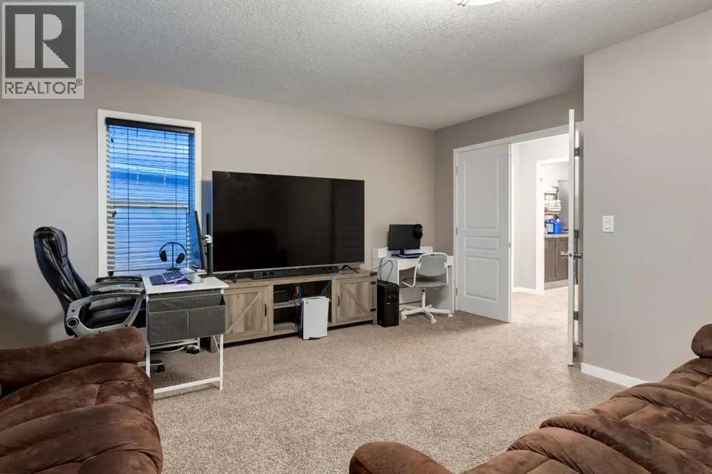 94 Auburn Glen Common SE