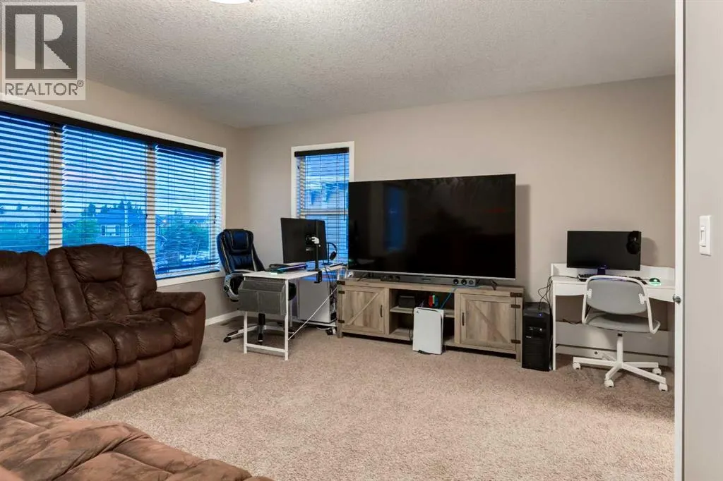94 Auburn Glen Common SE