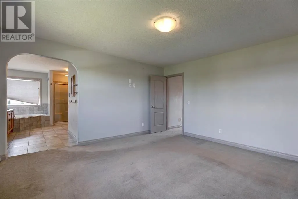 230 Westmount Crescent