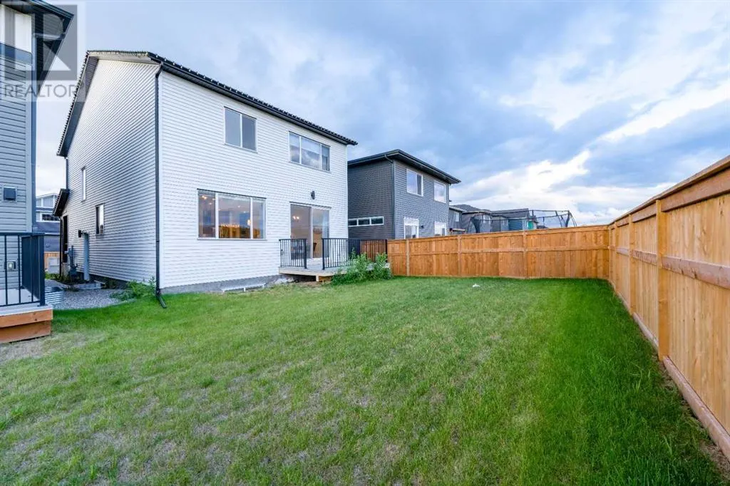 8 Vantage Drive