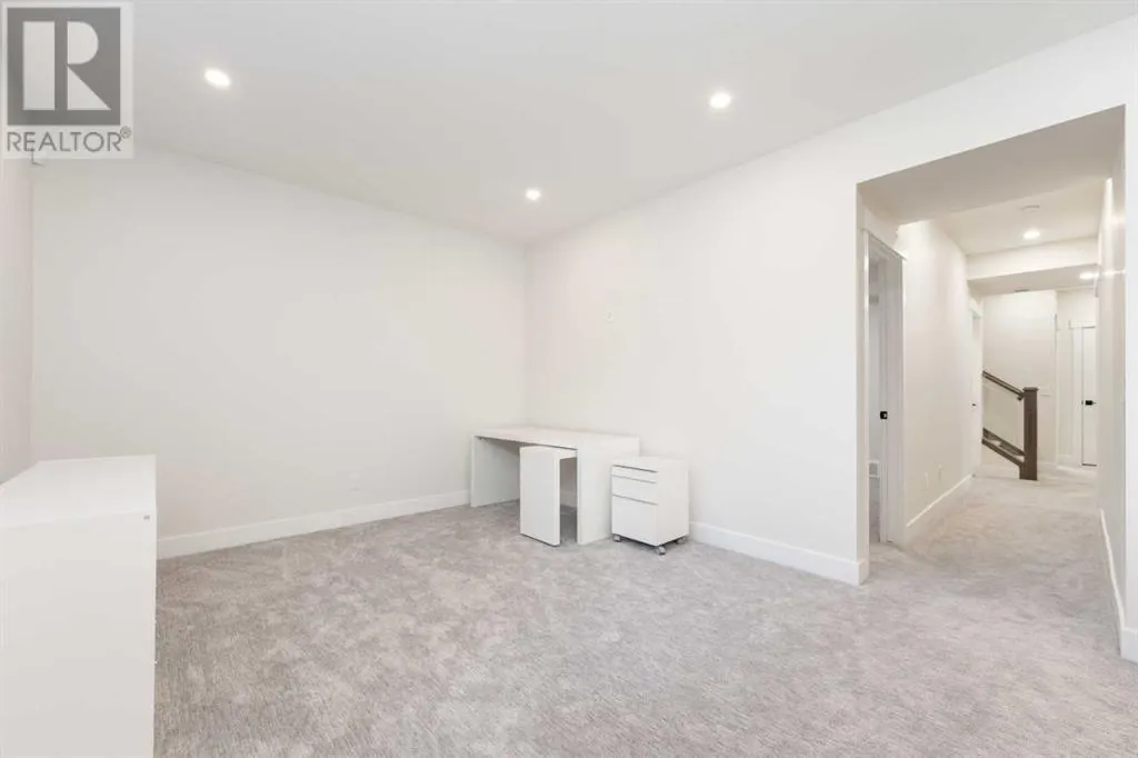 8 Vantage Drive