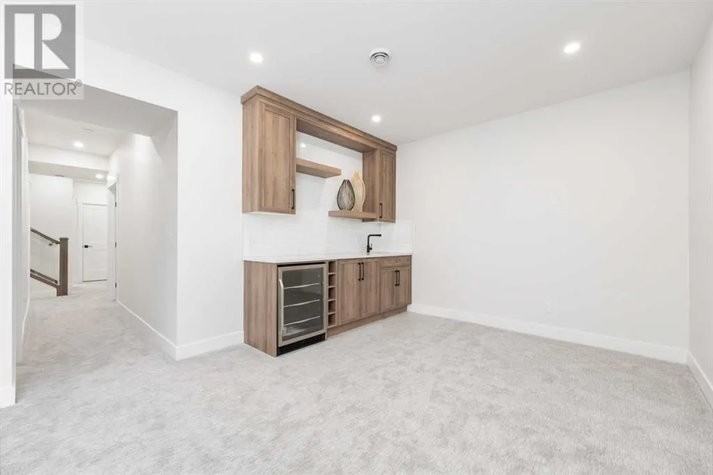 8 Vantage Drive