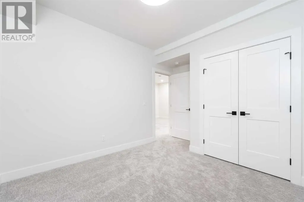 8 Vantage Drive