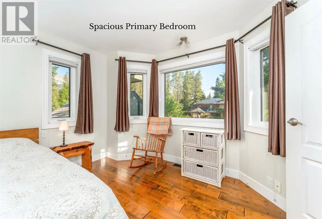 4 Woodside Lane