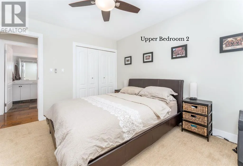 4 Woodside Lane