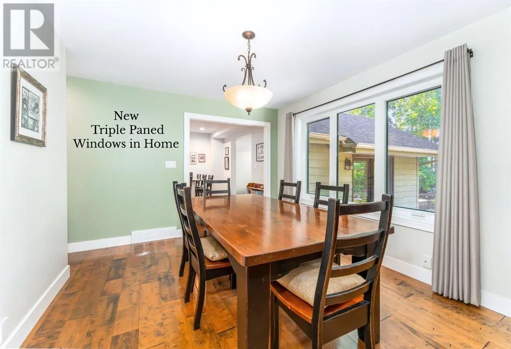 4 Woodside Lane