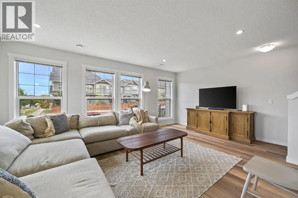 403 Cranbrook Square SE