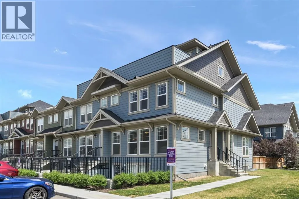 403 Cranbrook Square SE