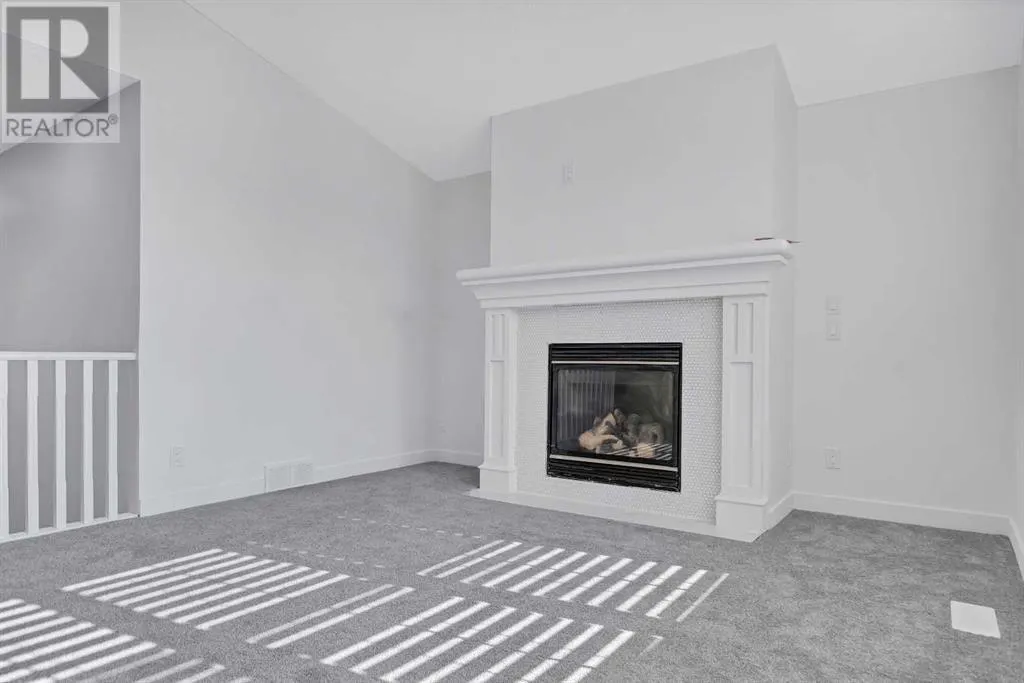 8 Aspen Hills Court SW