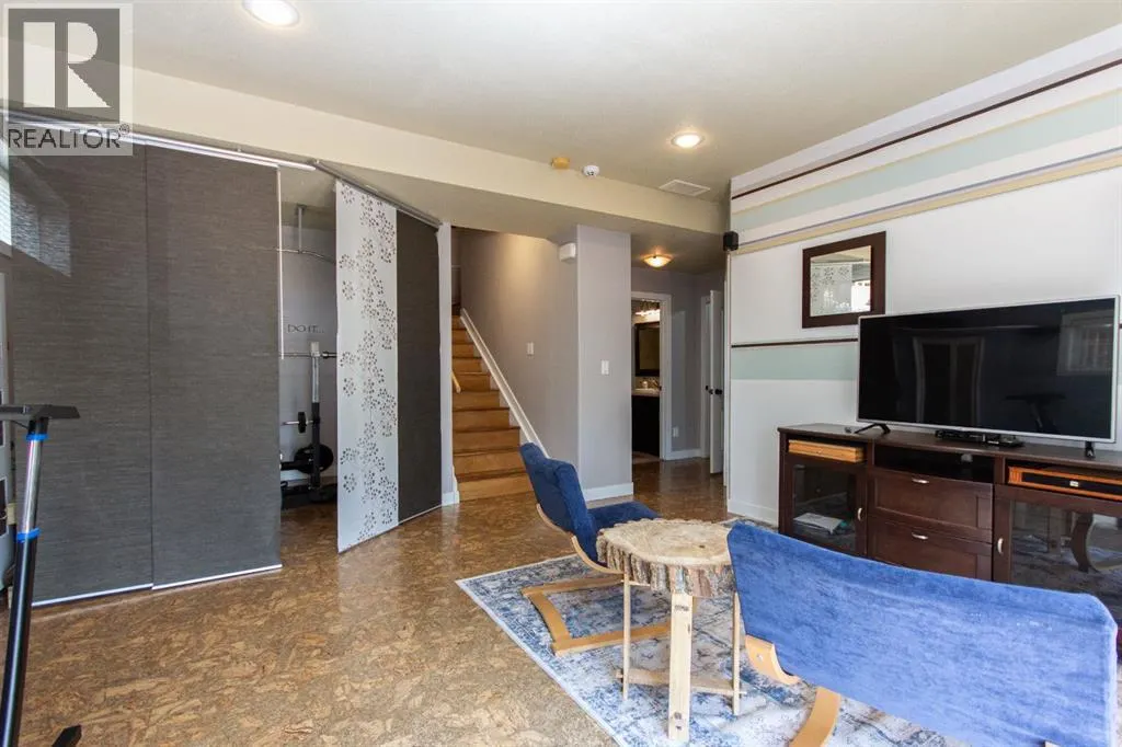 152 Iverson Close