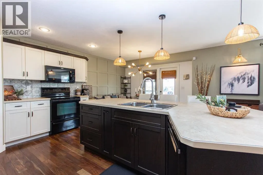 152 Iverson Close