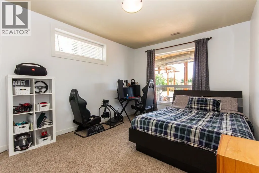152 Iverson Close
