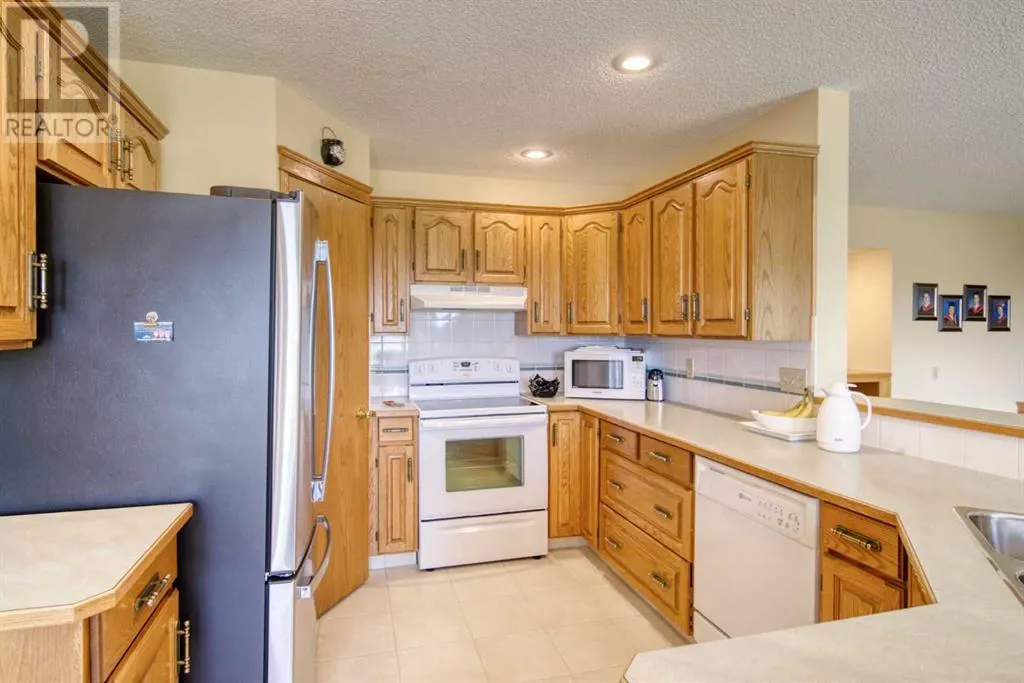 214 Lakeside Greens Place