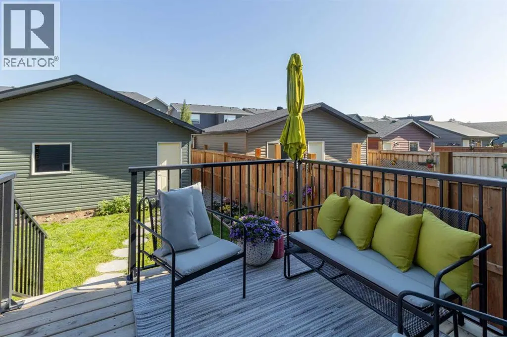 112 Fireside Crescent