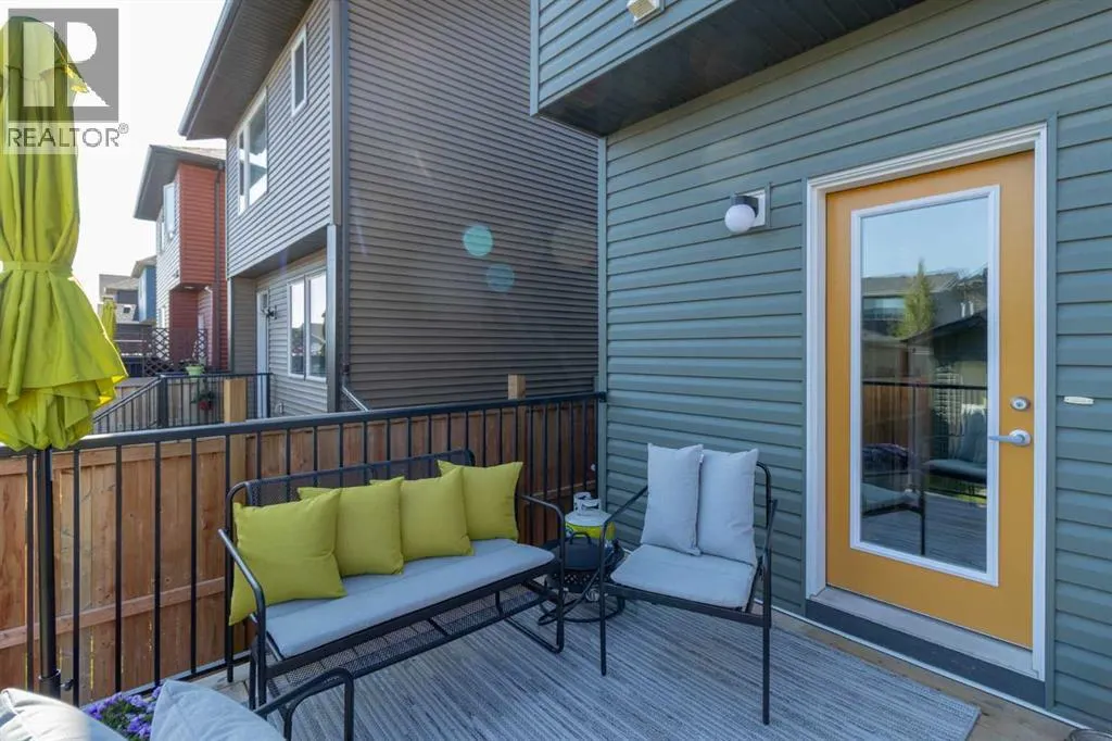 112 Fireside Crescent