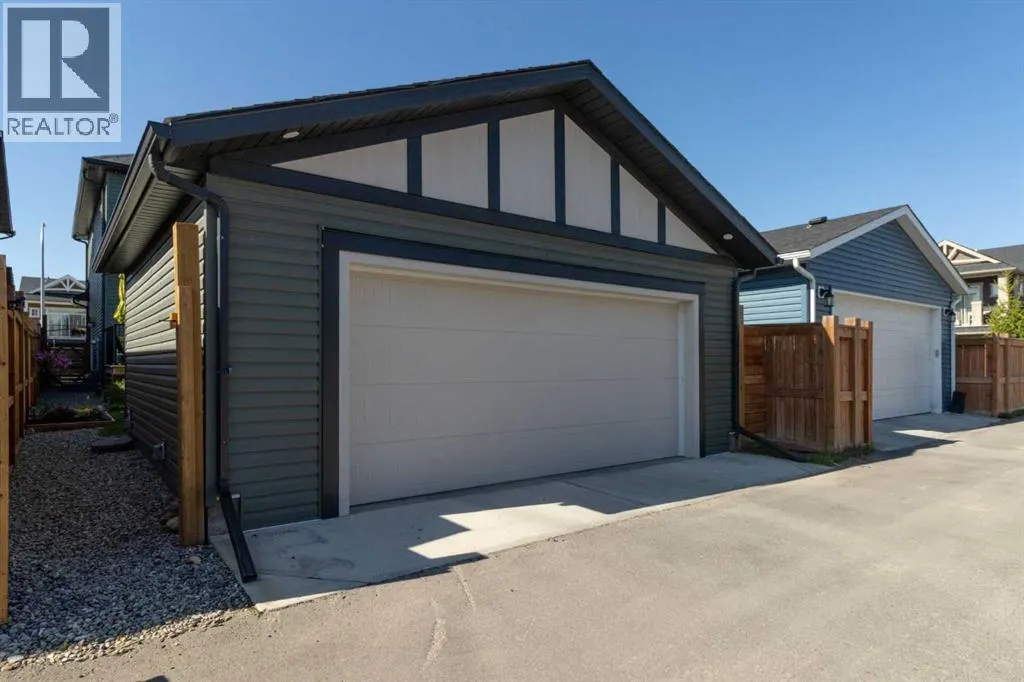 112 Fireside Crescent
