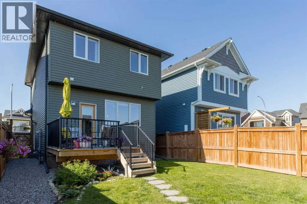 112 Fireside Crescent