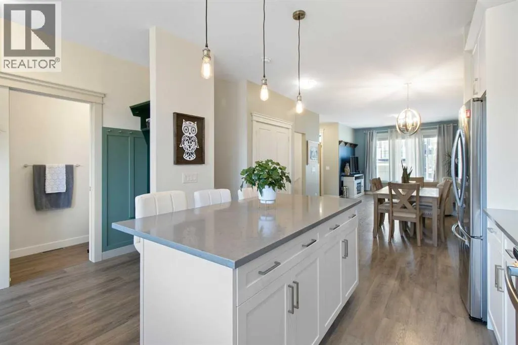 112 Fireside Crescent