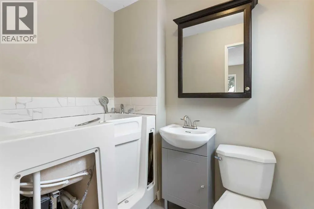 55 Strathcona Close