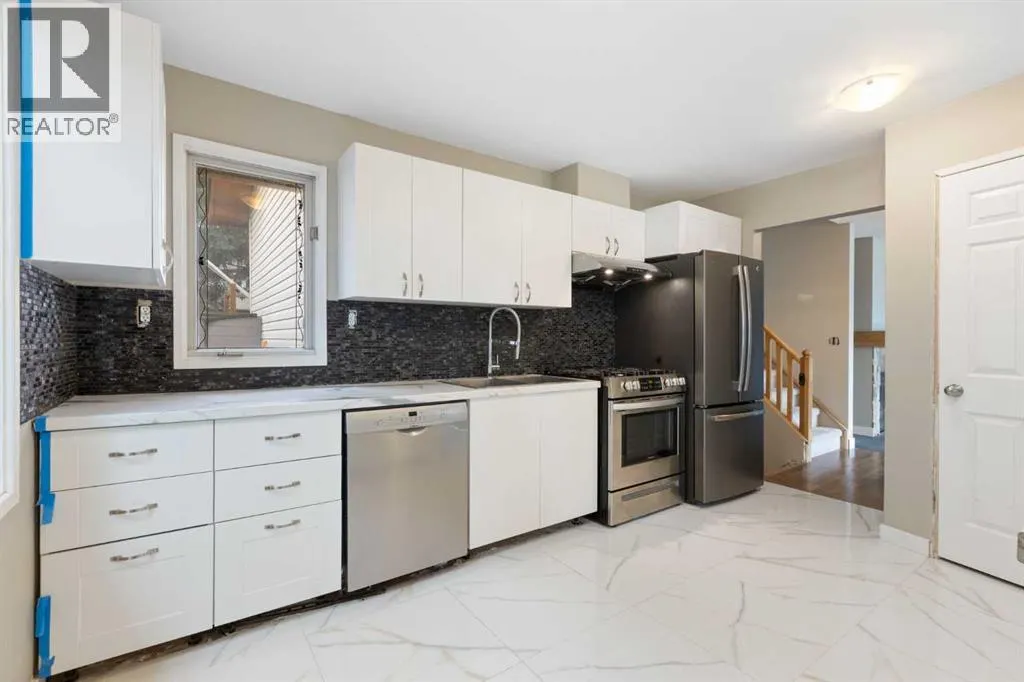 55 Strathcona Close