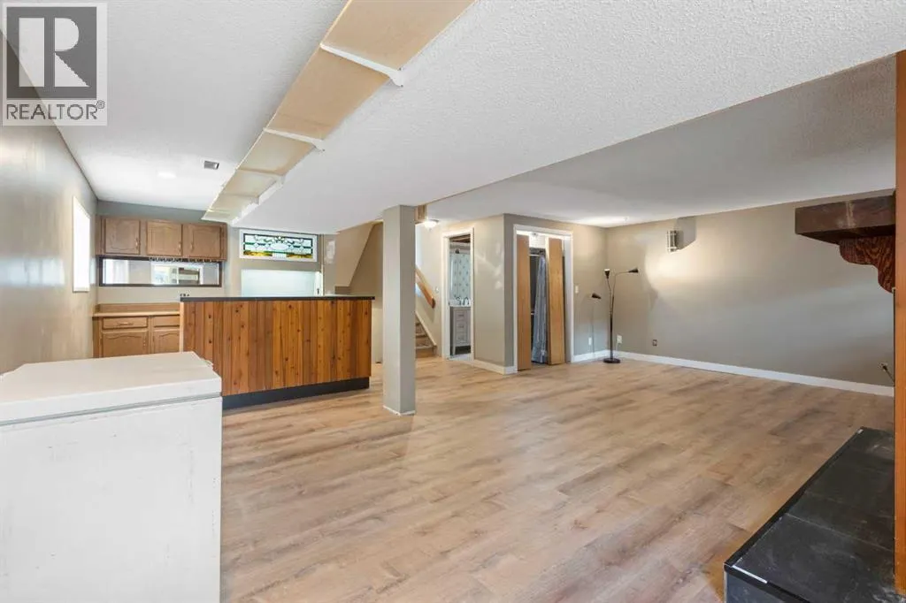 55 Strathcona Close