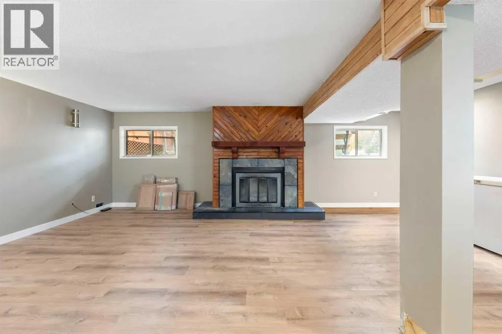 55 Strathcona Close