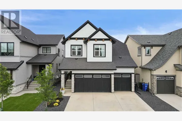 228 Marina Grove SE