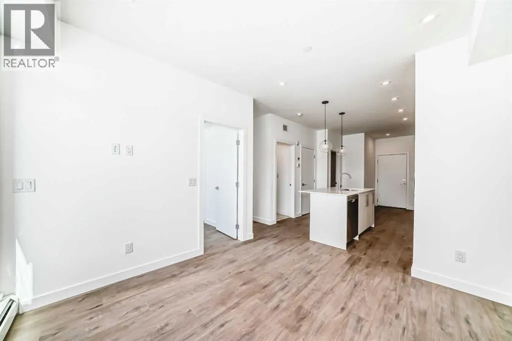 1116, 6 Merganser Drive W