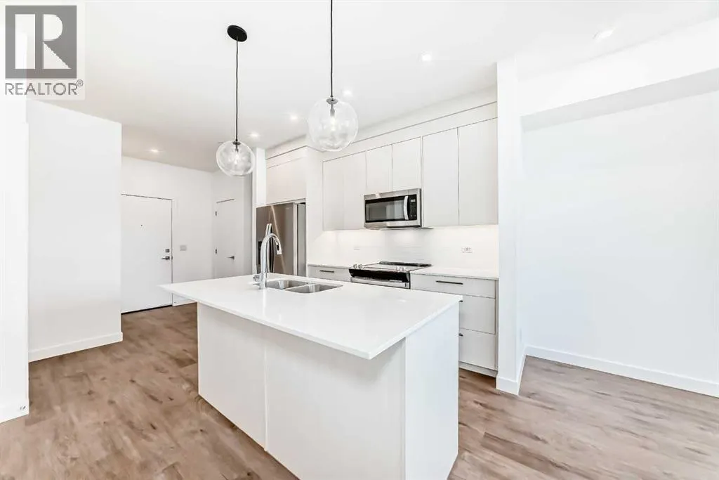 1116, 6 Merganser Drive W