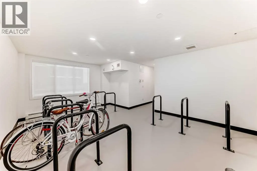 1116, 6 Merganser Drive W