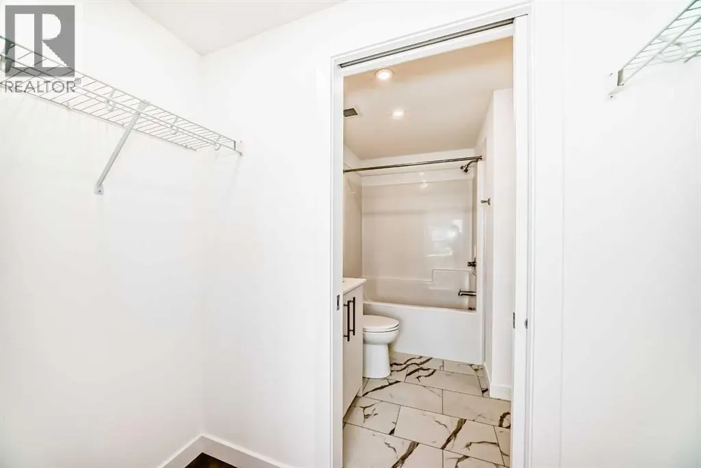 1116, 6 Merganser Drive W